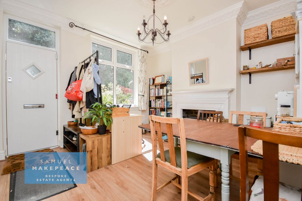 Property photo 2 of 19 Gallery