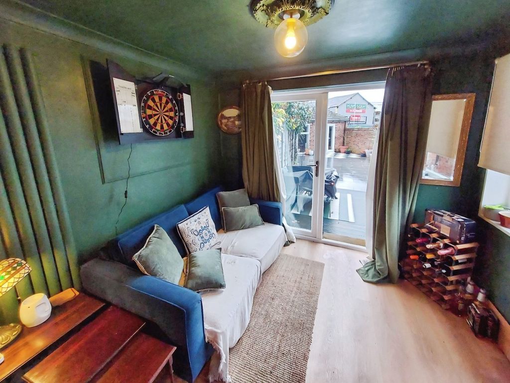 Property photo 3 of 17 Picture No. 05