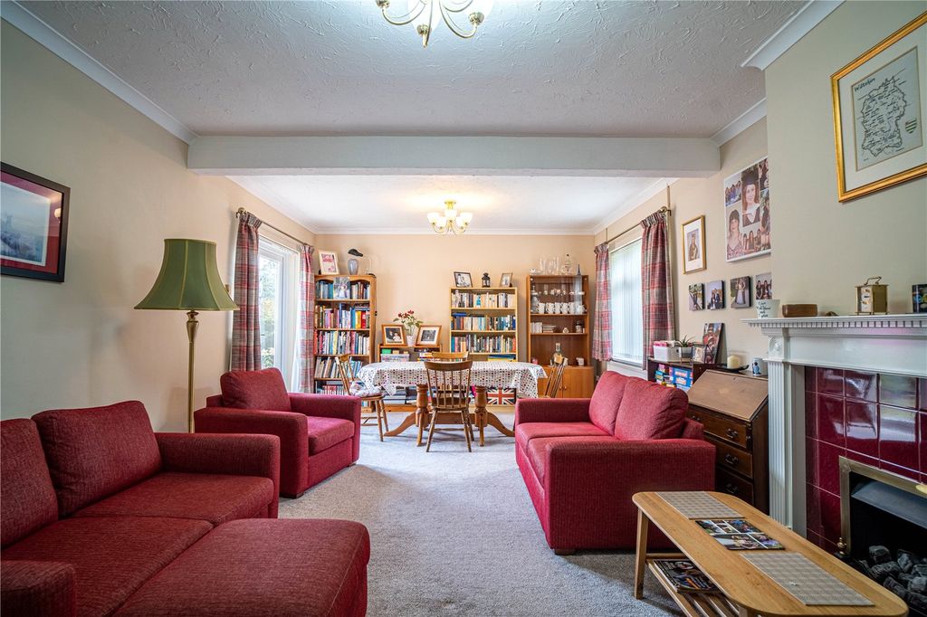 Property photo 2 of 14 Picture No. 02