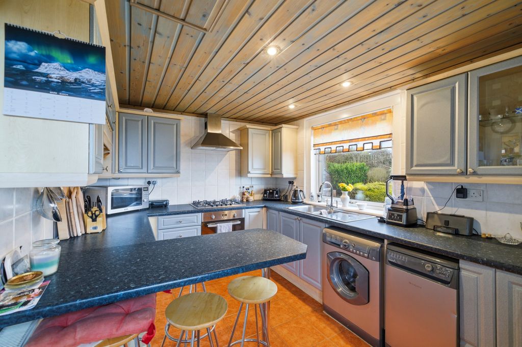 Additional image 6 of 4 bed semi-detached house for sale5 Fingask Street, Dundee DD3