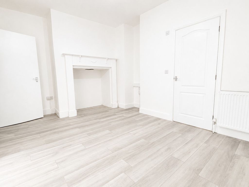 Property photo 3 of 11 Img_9546
