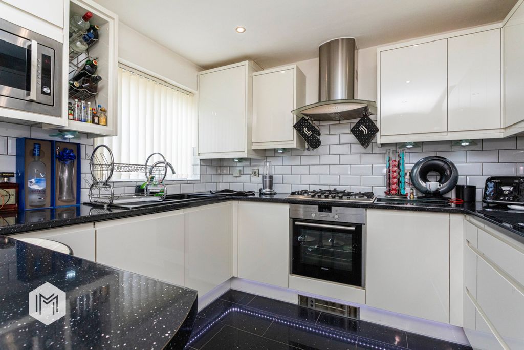 Property photo 2 of 21 Picture No. 04