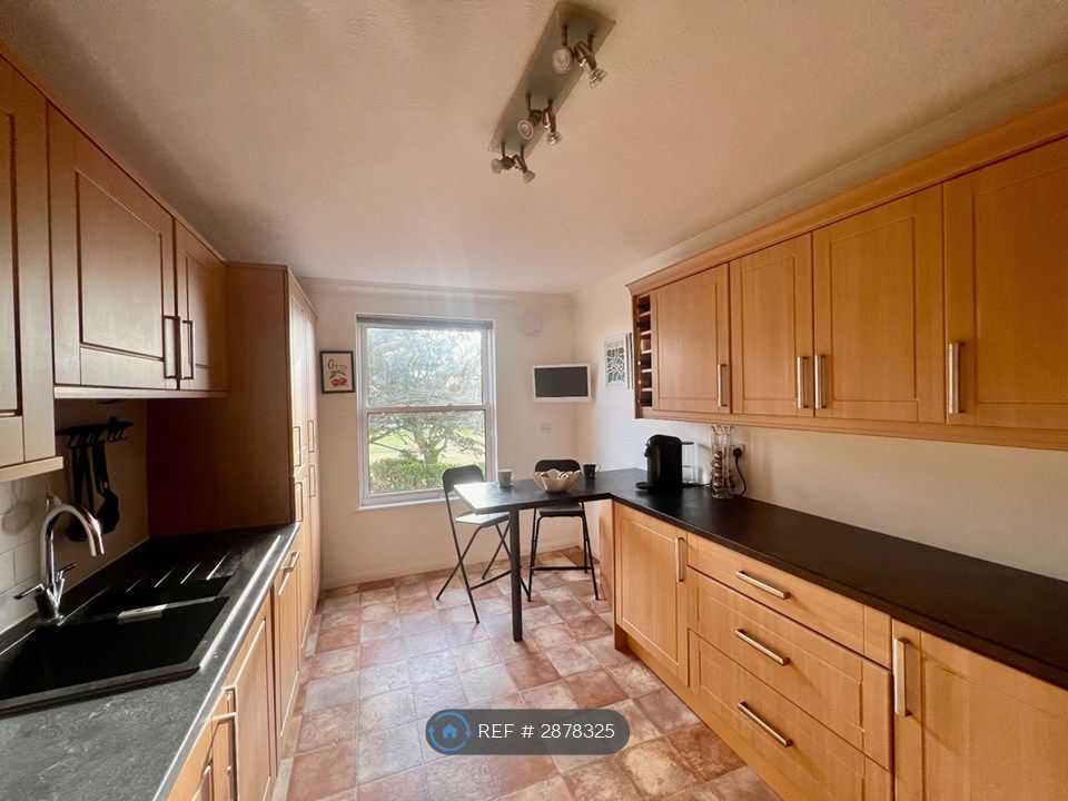 Additional image 6 of 2 bed flat to rentBeach Crescent, Littlehampton BN17
