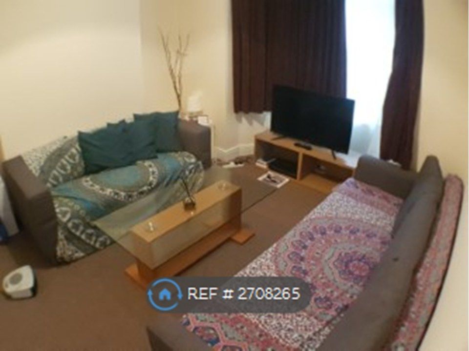 Property photo 2 of 10 Lounge