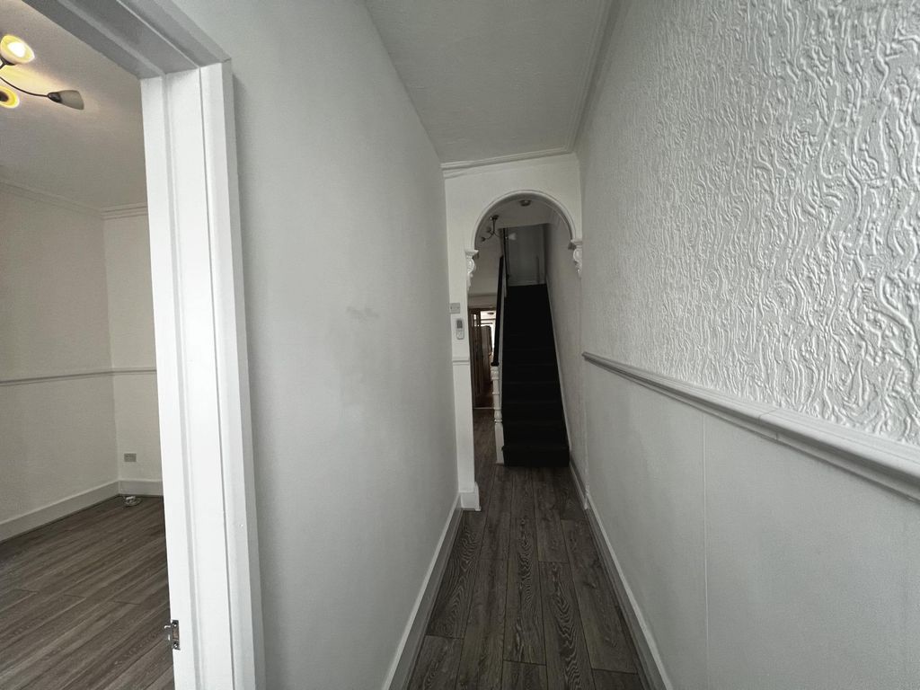 Property photo 2 of 15 Photo 16