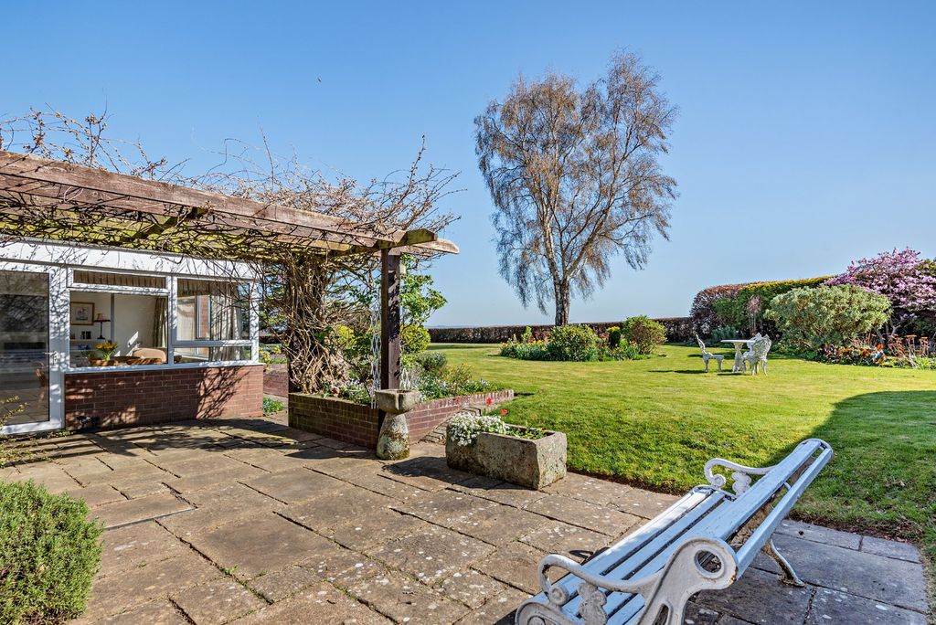 Property photo 3 of 19 Picture No. 04