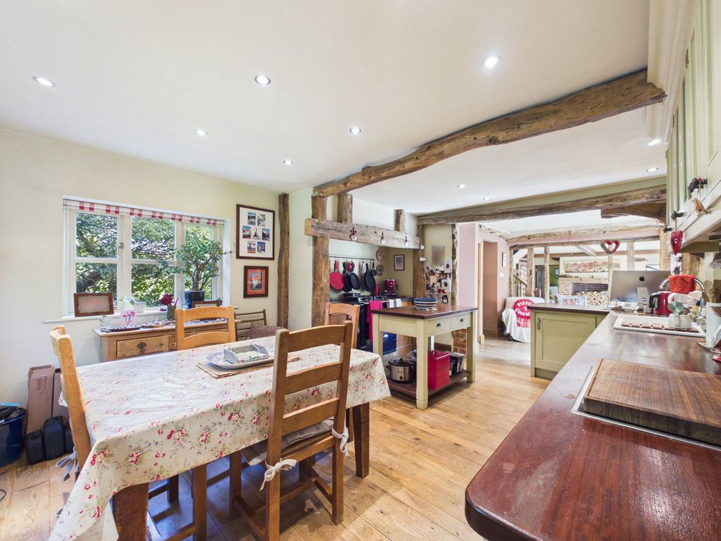 Property photo 2 of 37