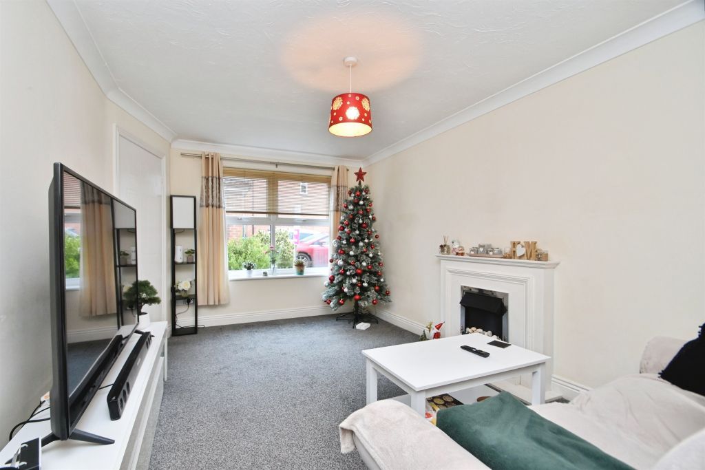 Property photo 2 of 20