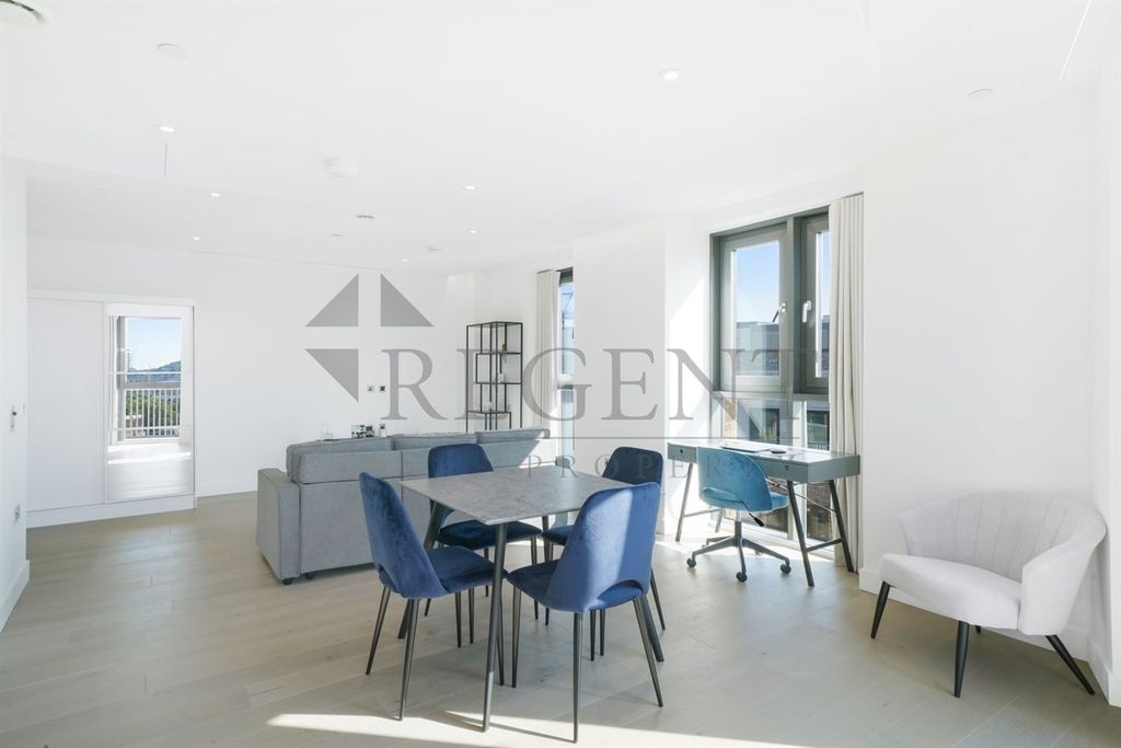 Property photo 3 of 16 Open Plan