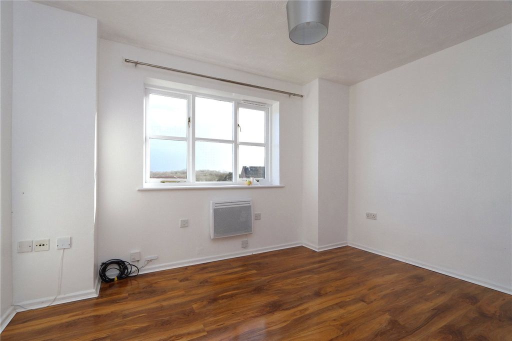 Property photo 3 of 10 Picture No. 02