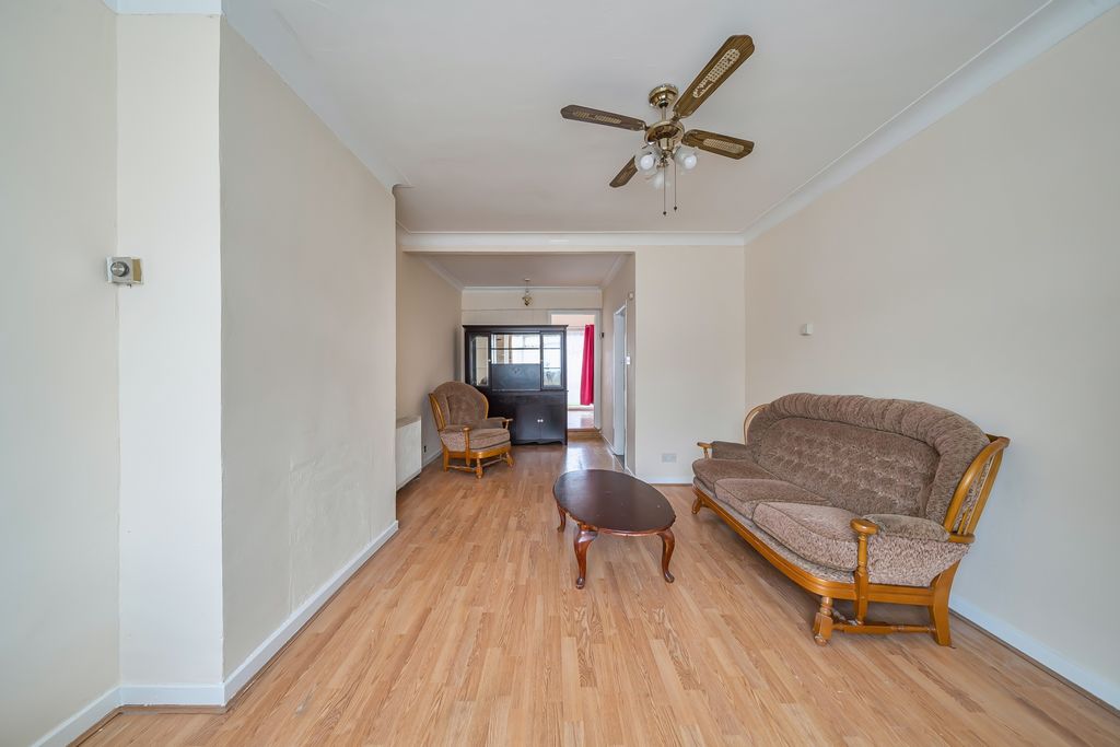 Property photo 3 of 18 Photo 12