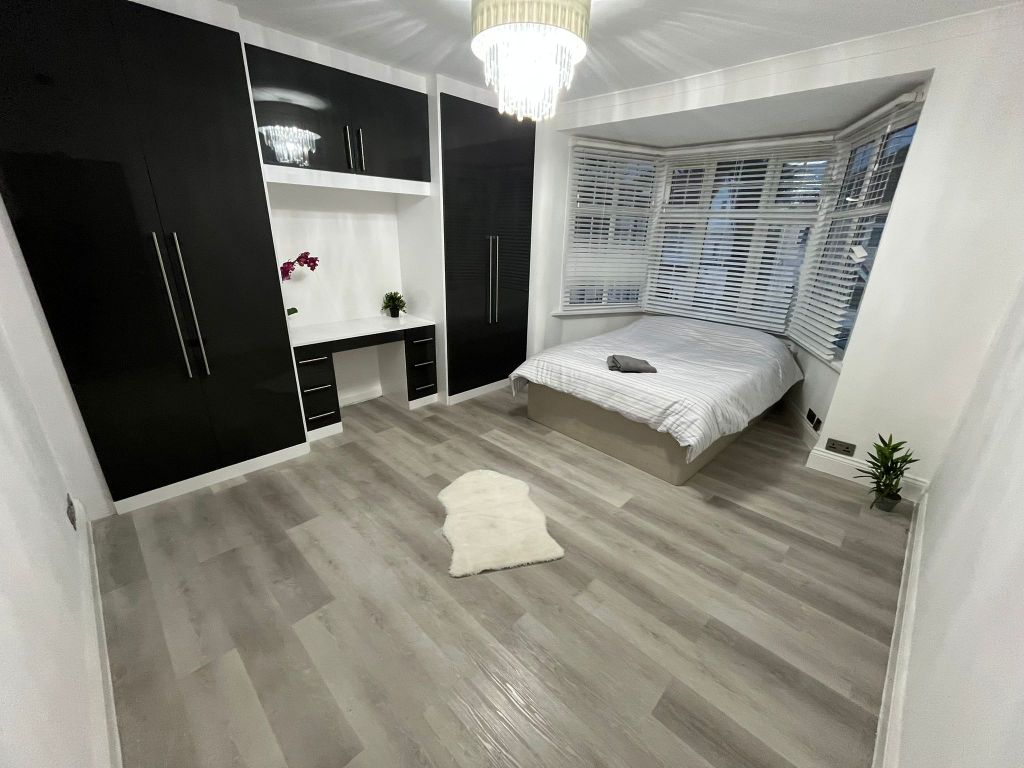 Property photo 1 of 13 Room 6- £680 Available 01/02/2026