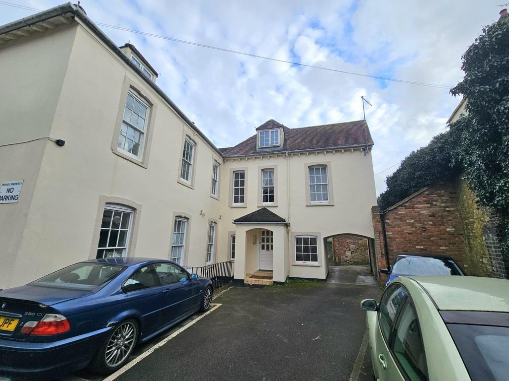 Property photo 1 of 9 Front.Jpg