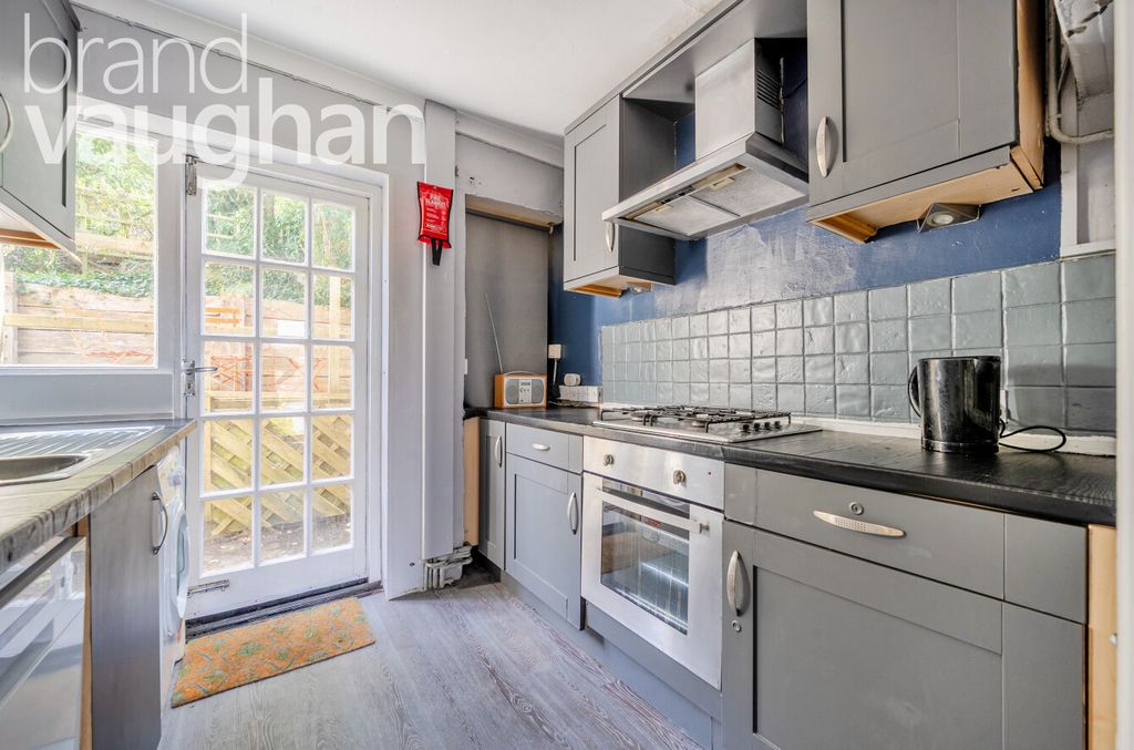 Property photo 3 of 10 3Edb0Dd7-A5Bf-43B...