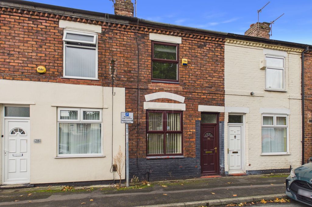 Property photo 1 of 10 Front