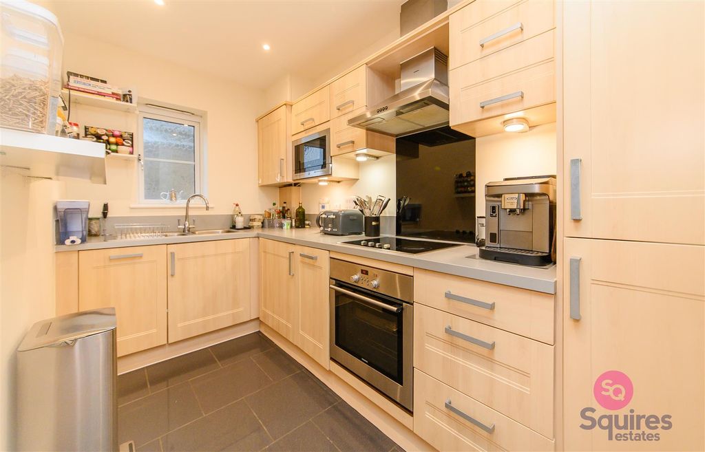 Property photo 3 of 16