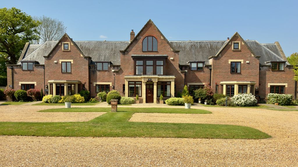 Property photo 1 of 29 Drone External Main Front