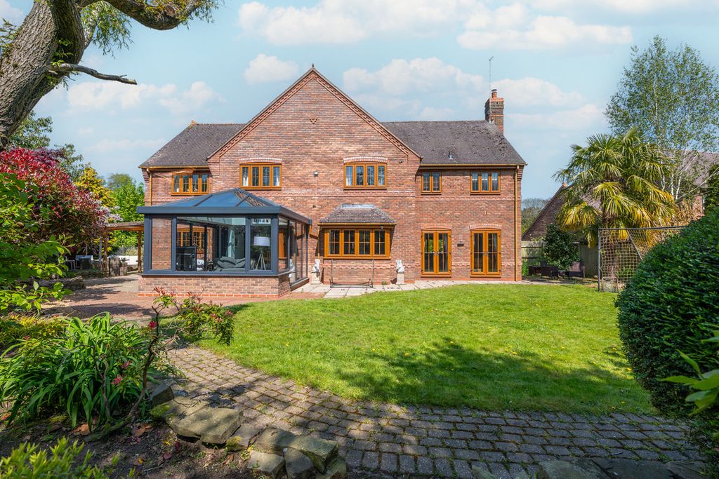 Property photo 2 of 45