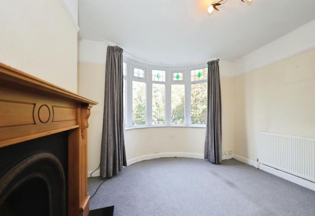 Property photo 3 of 12 Image