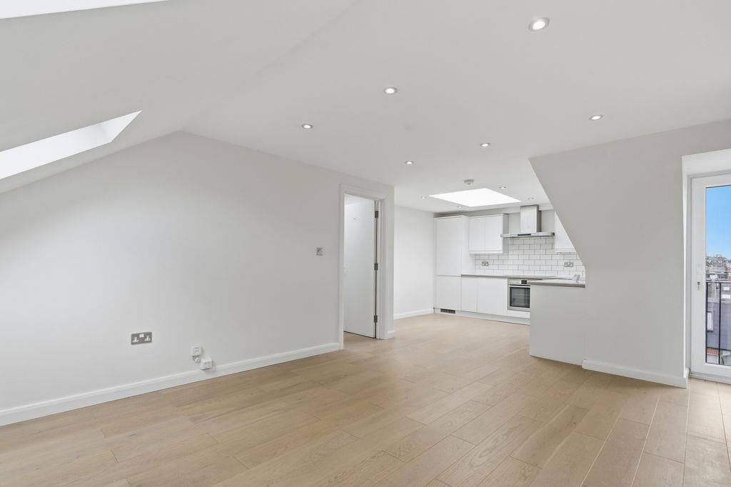 Property photo 2 of 16 Veraroad5,Flatg-24.Jpg