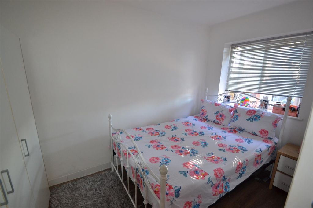 Additional image 7 of 5 bed end terrace house for saleLodge Avenue, Dagenham RM8