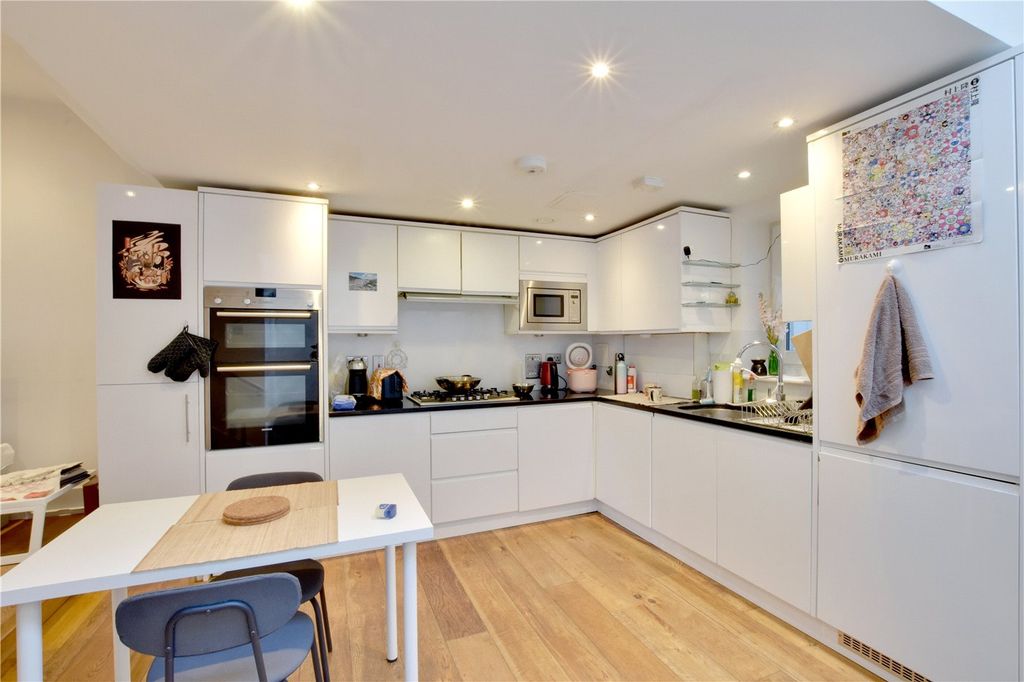 Property photo 3 of 16 Picture No. 26