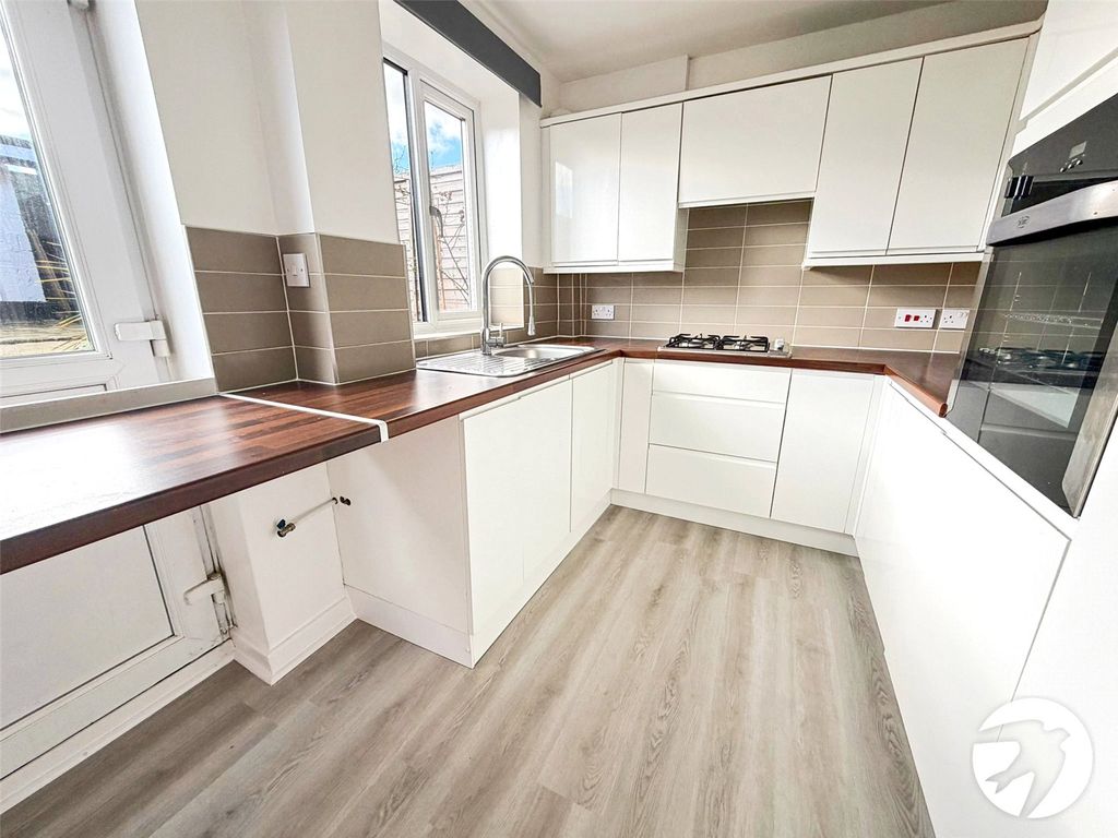 Property photo 2 of 13 Picture No. 02