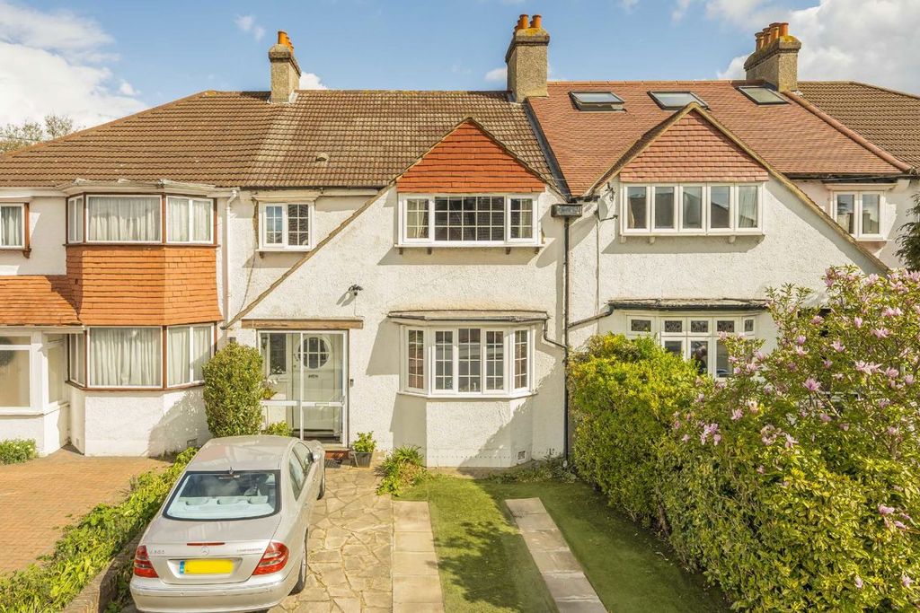 Property photo 1 of 8