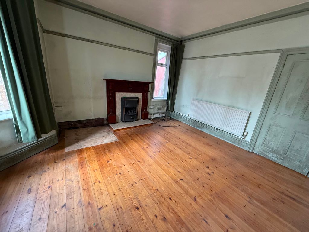 Property photo 3 of 23