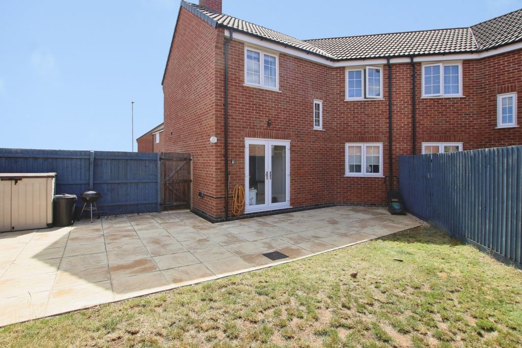 Property photo 2 of 20 5288842