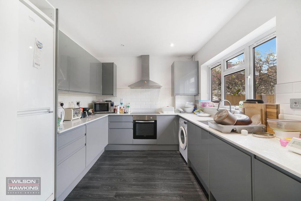 Property photo 3 of 14 24 Northwood Gardens - Juqqdfo7Fewpckdzfikz.Jpg