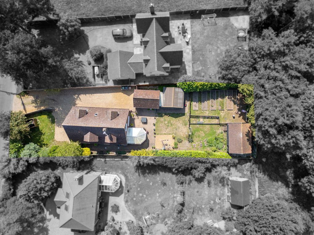 Property photo 3 of 34