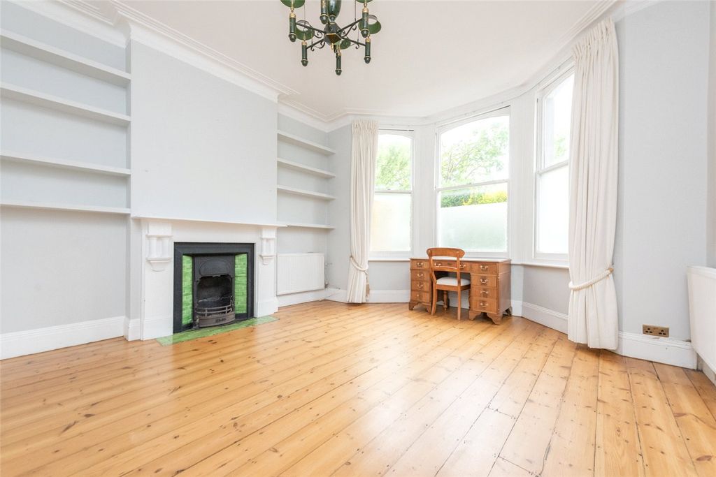 Property photo 1 of 7 Picture No. 12