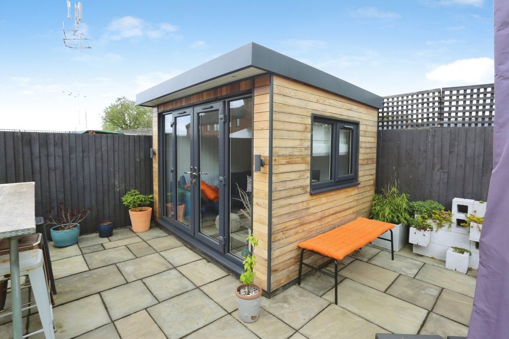 Property photo 2 of 23 Picture No. 01