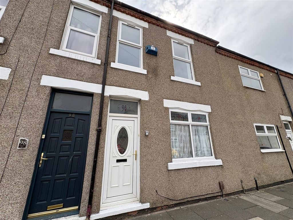 Property photo 1 of 11 Externally