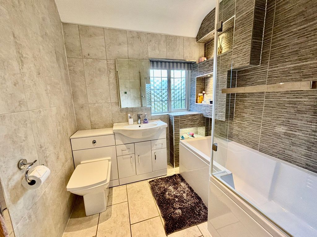 Additional image 11 of 5 bed detached house for saleMeadow Way, Letchworth Garden City SG6