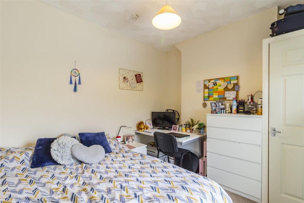 Property photo 2 of 3