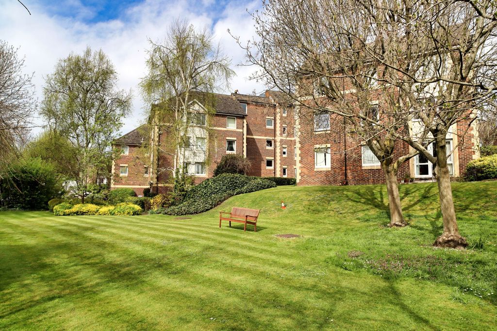 Property photo 1 of 18 Homewalk House From The Communal Garden Sydenham Se26