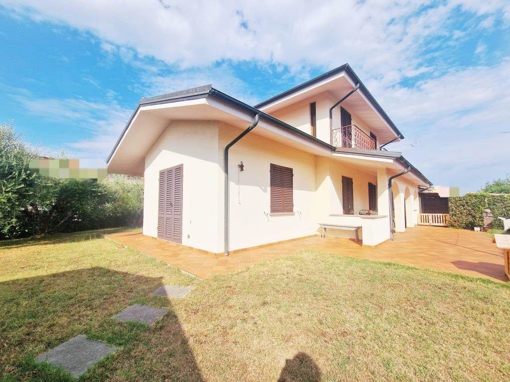 Property photo 1 of 30