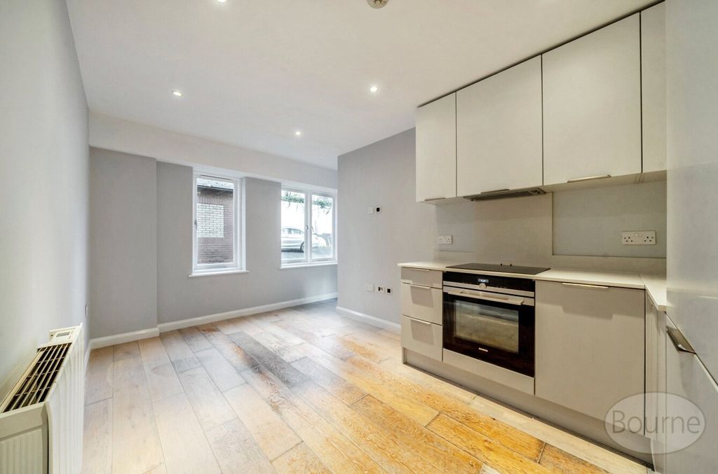 Property photo 3 of 7 82665d1c-E90F-49F...