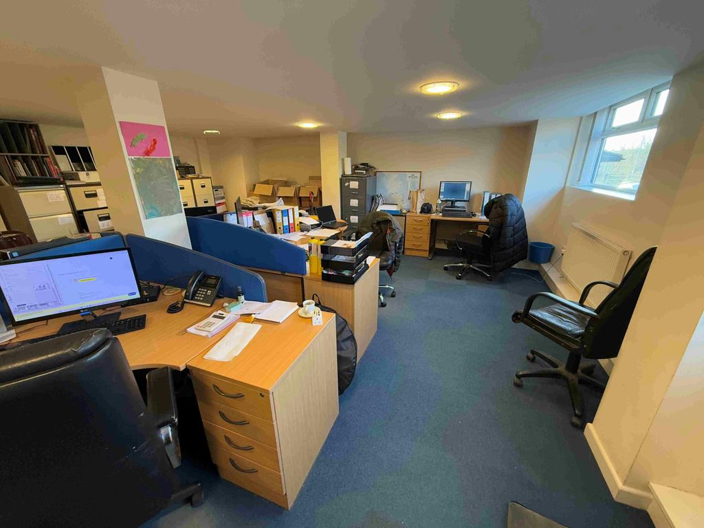 Property photo 2 of 40 Img_2570.Jpg