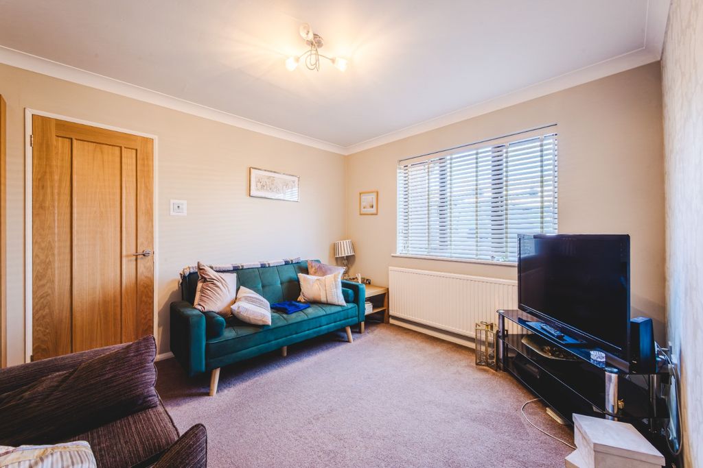 Property photo 2 of 14 4881171