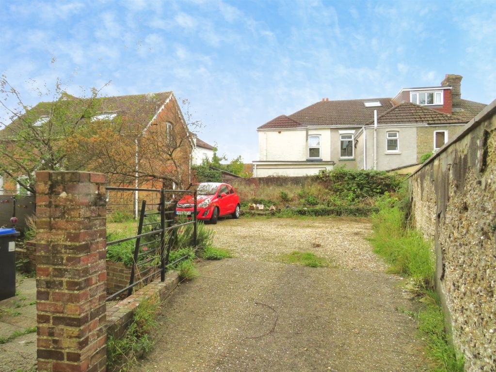 Property photo 3 of 10