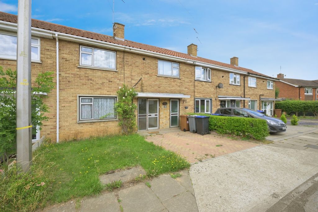 Property photo 2 of 17 Photo