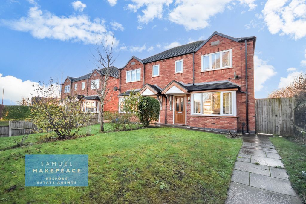 Property photo 1 of 16 Gorgeous Three Bedroom Semi-Detached Property With Ample Parking