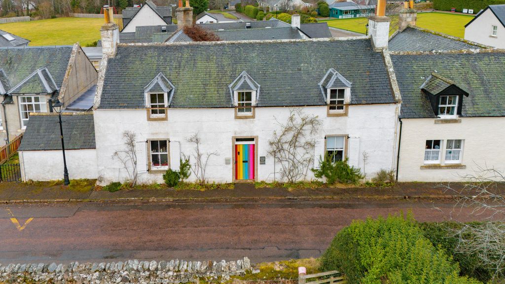 Property photo 1 of 41