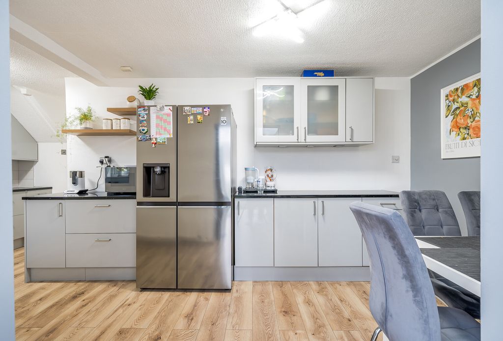 Property photo 3 of 20 Kitchen/Diner