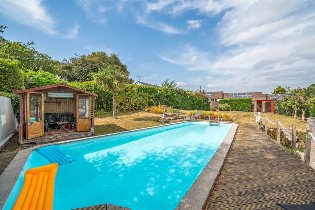 Property photo 2 of 15 Swimming Pool