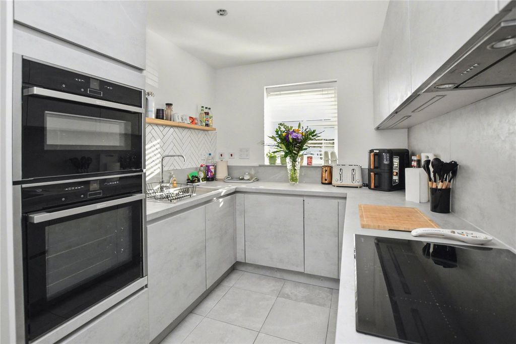 Property photo 3 of 17 Picture No. 34