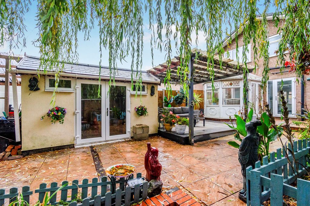 Property photo 2 of 15